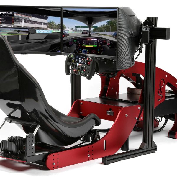 Formula Evo F1 style development simulator with triple monitors